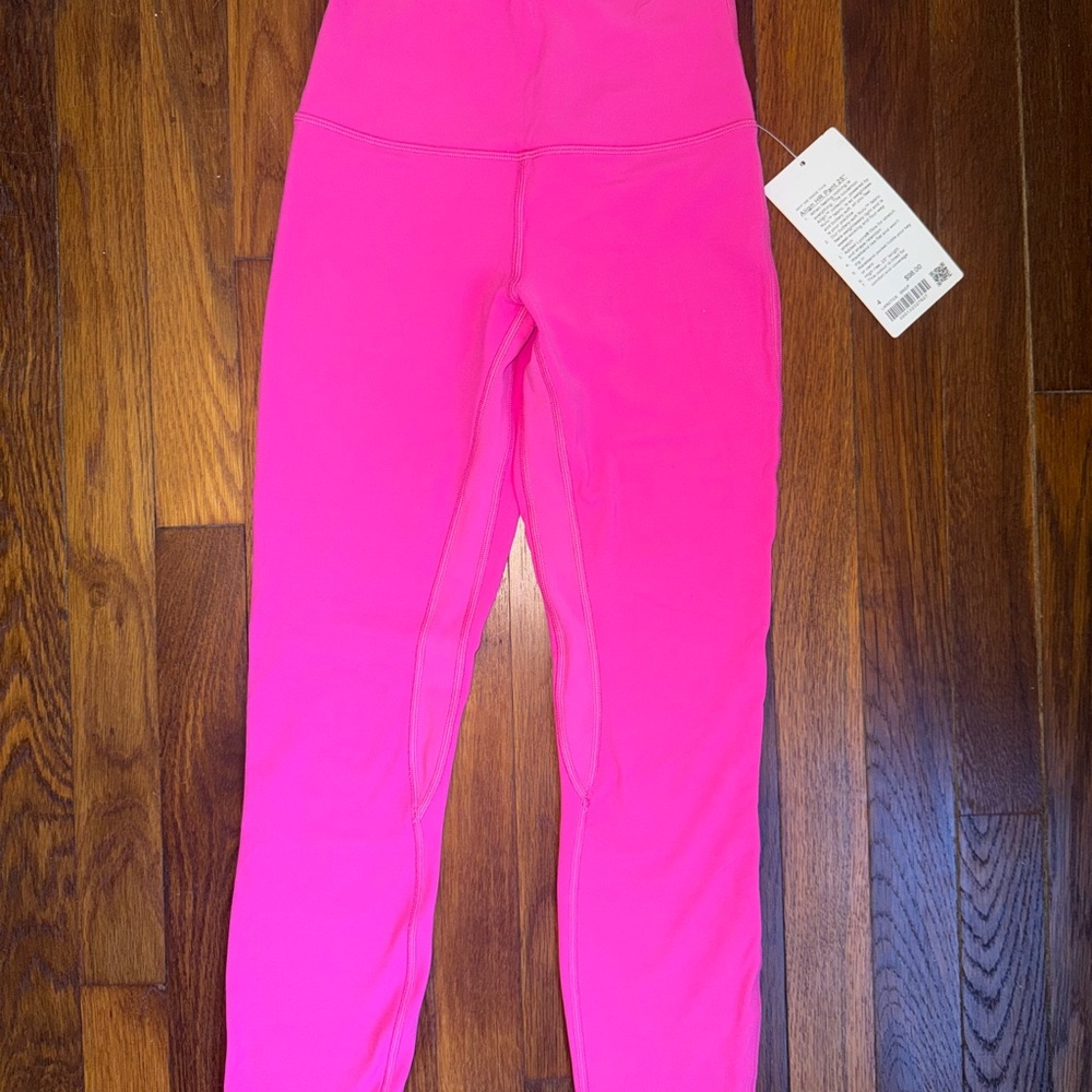 Women’s Lululemon HR align Sonic Pink leggings